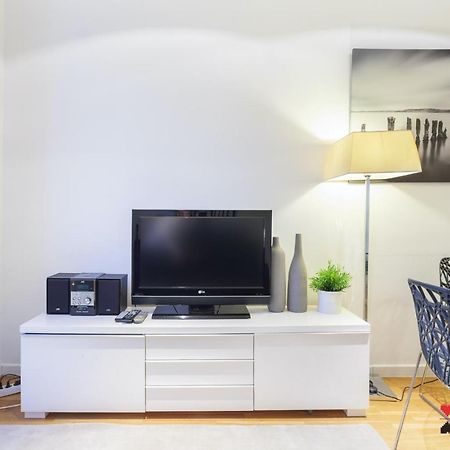 Mit House Puerta Del Sol III En Madridアパートメント エクステリア 写真