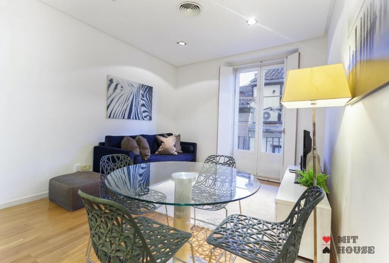 Mit House Puerta Del Sol III En Madridアパートメント エクステリア 写真