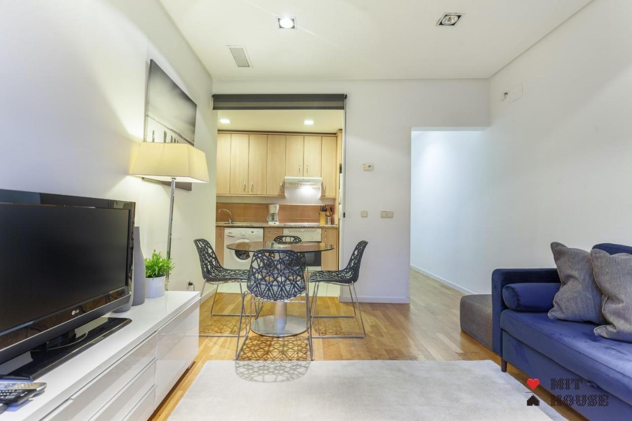 Mit House Puerta Del Sol III En Madridアパートメント エクステリア 写真