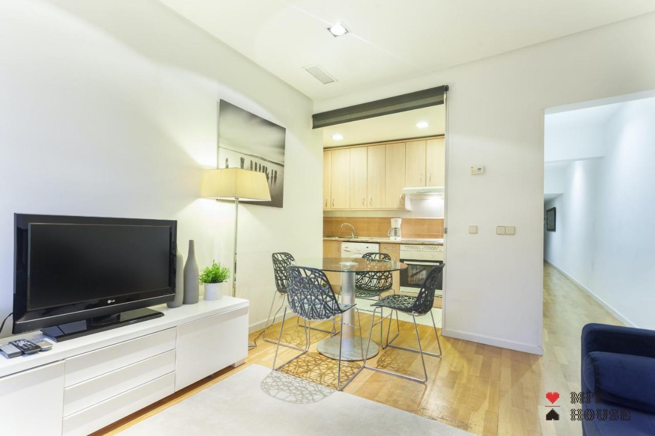 Mit House Puerta Del Sol III En Madridアパートメント エクステリア 写真